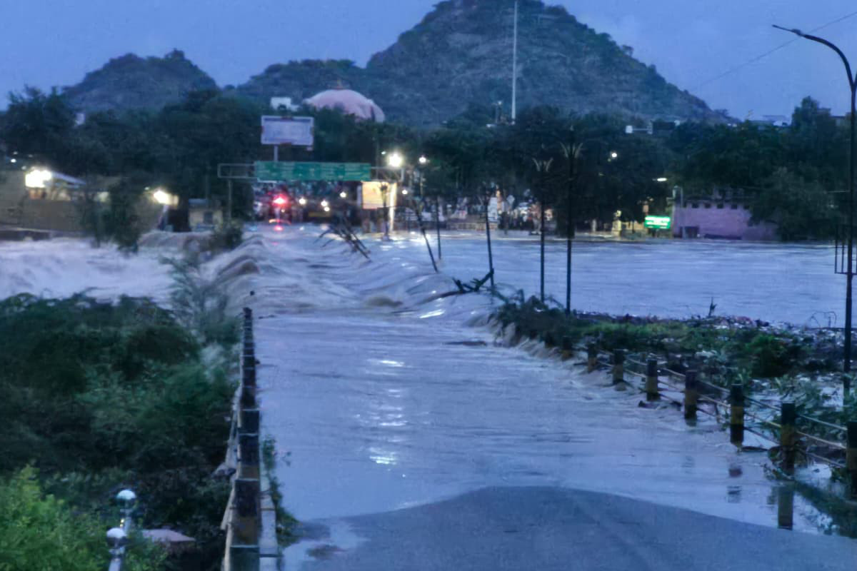 strong flow in Jawai River