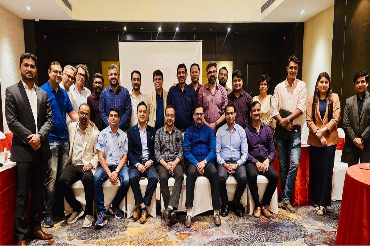 छत्तीसगढ़ में हार्ट ट्रांसप्लांट शुरू करने की योजना बनाने जुटे कार्डियक सर्जन, अहमदाबाद के हार्ट सर्जन डॉ. शाह ने दिए टिप्स