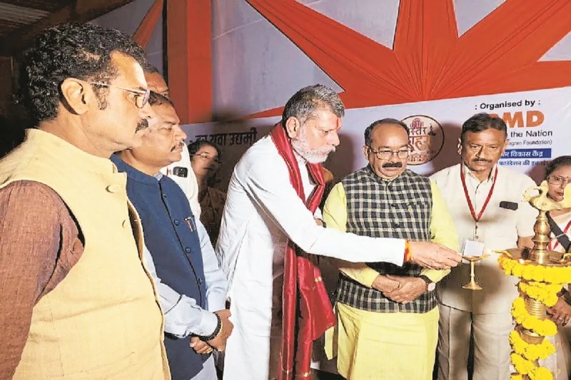 लालबाग में सजा स्वदेशी का मंच (Photo source- Patrika)