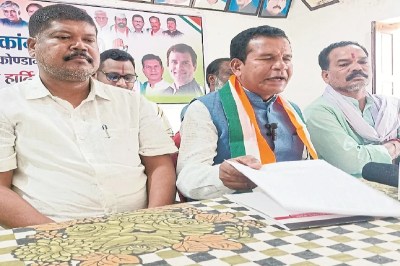 मोहन मरकाम ने उठाया मुद्दा (Photo source- Patrika)