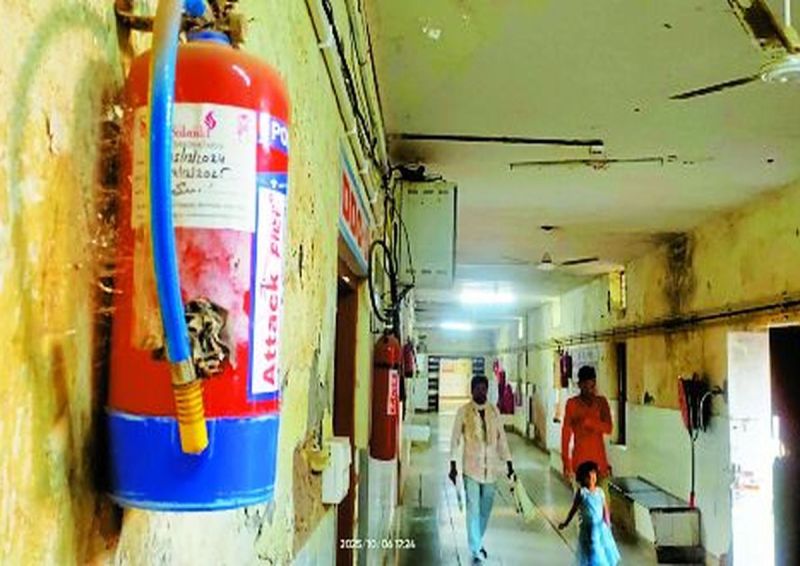 हाल ही में जयपुर के एसएमएस अस्पताल में रविवार रात हुए हादसे में 8 मरीजों की मृत्यु हो चुकी है। इससे सबक लेते हुए सिस्टम को पूरी तरह चुस्त-दुरूस्त किए जाने की आवश्यकता है।