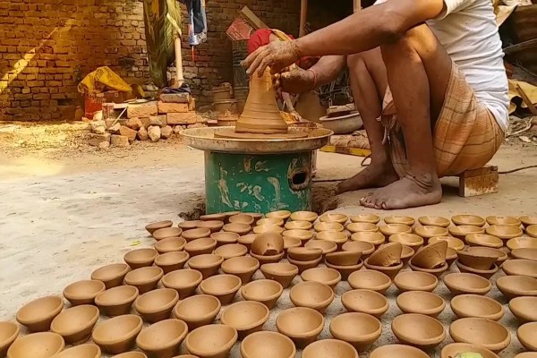 Earthen lamps