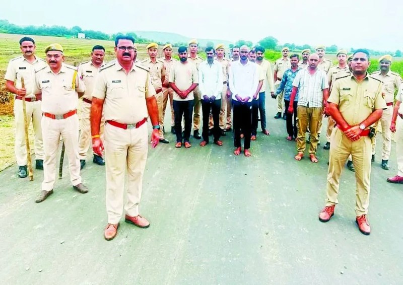 पुलिस अधीक्षक अभिषेक अंदासु ने बताया कि 24 अक्टूबर को सीएचसी छीपाबडौद में फरियादी सरदार सिहं पुत्र तेजमल ने इसकी रिपोर्ट दर्ज कराई थी।