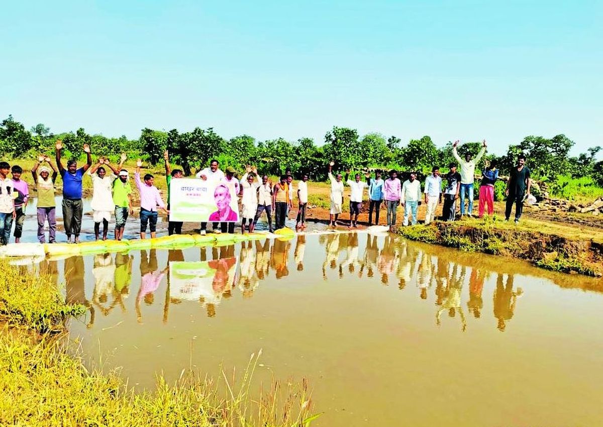 सभी के श्रमदान से गांव गोरधनपुरा पावर हाउस के नाले पर बोरी बांध बनाया। इसकी लंबाई 30 फुट, ऊंचाई 4 फुट थी। इस दौरान 40 लोगों ने श्रमदान किया।