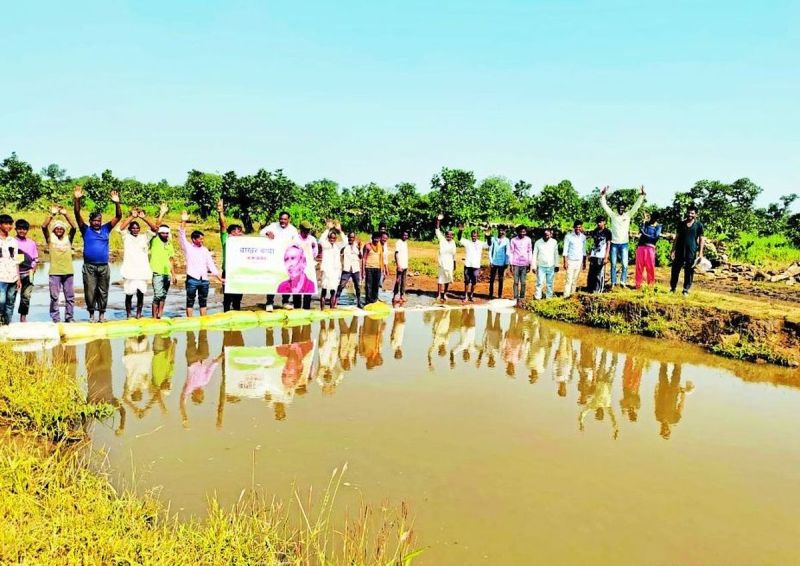 सभी के श्रमदान से गांव गोरधनपुरा पावर हाउस के नाले पर बोरी बांध बनाया। इसकी लंबाई 30 फुट, ऊंचाई 4 फुट थी। इस दौरान 40 लोगों ने श्रमदान किया।