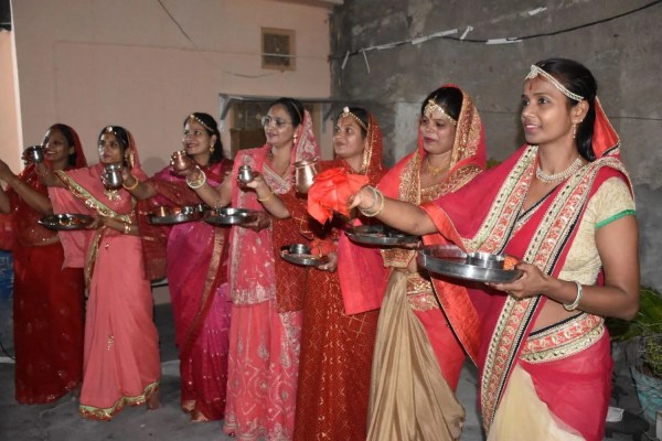 Fast kept for wedding, broken by sight of moon