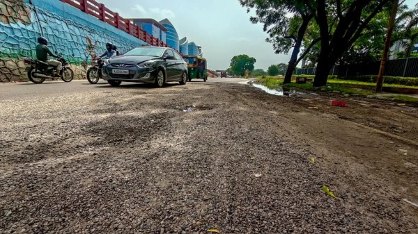 Damaged road in jaipur