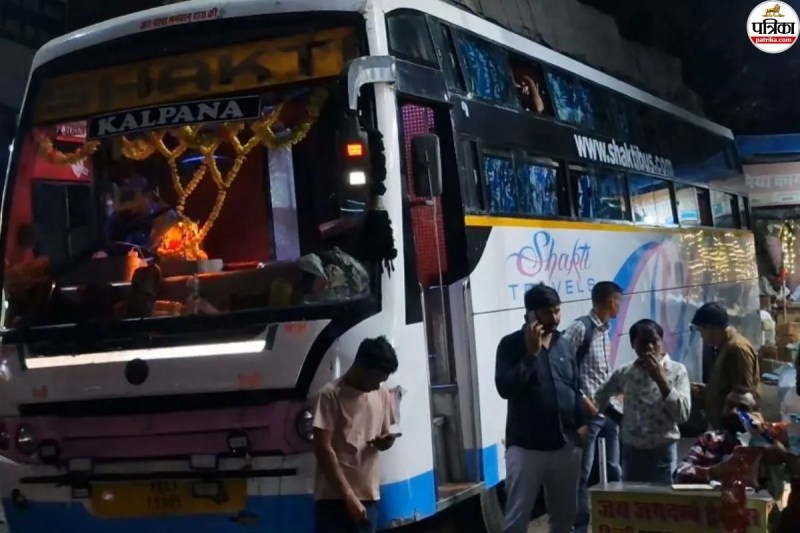Jaipur Deadly Business on Bus Roofs