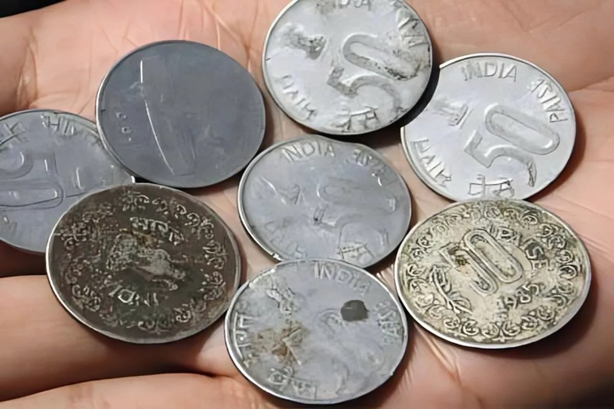 जीएसटी में राहत के बाद घटे दाम, पर चलन से बाहर सिक्का बना सिरदर्द (फोटो सोर्स : Whatsapp Group)