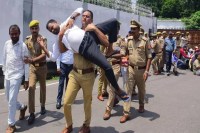 69000 शिक्षक भर्ती अभ्यर्थियों का सरकार पर लचर पैरवी का आरोप (फोटो सोर्स : Whatsapp Group File photo)