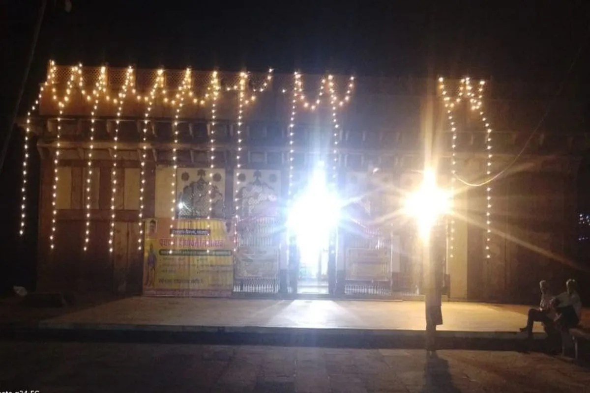 पंचपर्वा दीपावली महोत्सव: सरकार ने लाखों का दिया बजट, मंदिरों पर टिमटिमाती दिखी लाइट Panchparva Diwali Festival: The government has allocated a budget of lakhs, and lights are seen flickering on temples.