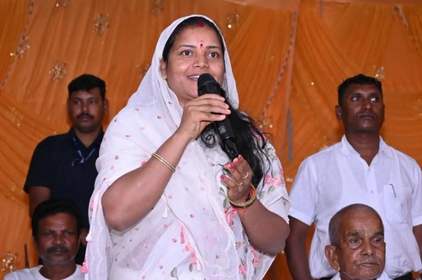 CG News: मंत्री राजवाड़े कर्मा नृत्य प्रतियोगिता में हुईं शामिल,देखें तस्वीरें