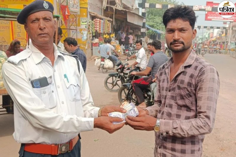 Bharatpur Nadbai Traffic policeman