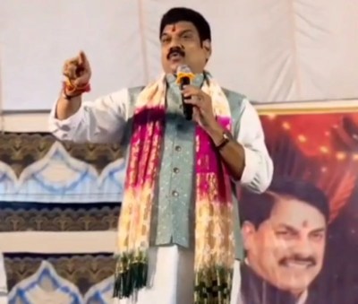 सागर जिले के जैसीनगर में रावण दहन कार्यक्रम में मंत्री गोविंद सिंह राजपूत ने बिना नाम लिए पूर्व गृहमंत्री भूपेंद्र सिंह पर बोला जमकर हमला बोला।