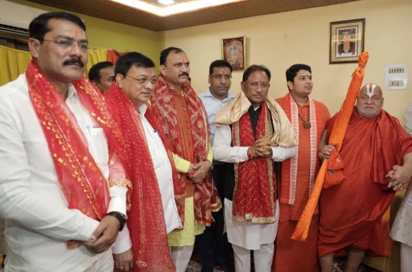 मुख्यमंत्री विष्णु देव साय कोरबा में राम कथा महोत्सव में हुए शामिल, देखें तस्वीरें 
