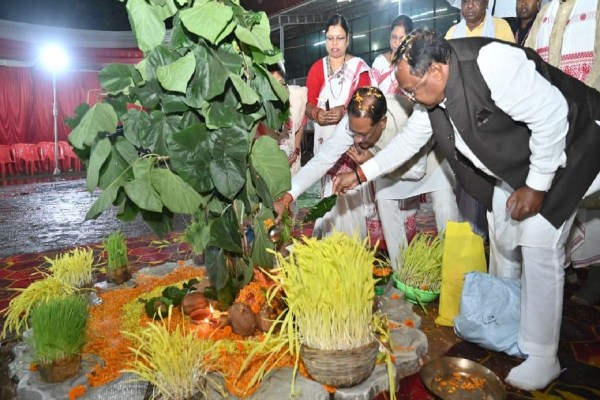 करम परब पर्व 2025 में शामिल हुए CM साय (फोटो सोर्स- DPR)