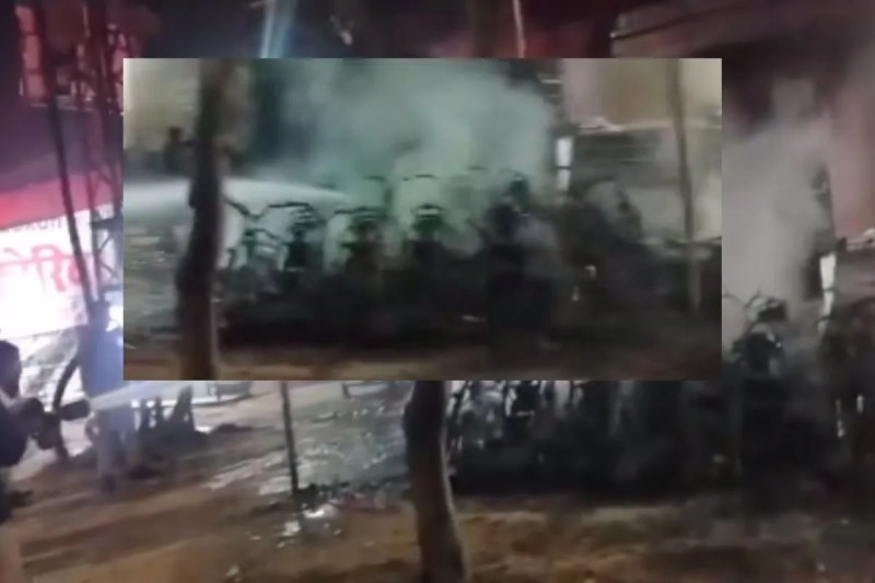 Jaipur short circuit caused fire on Kalwar Road