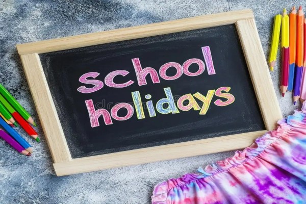 कितने दिन बंद रहेंगे स्कूल? (फोटो सोर्स- Dreamstime)