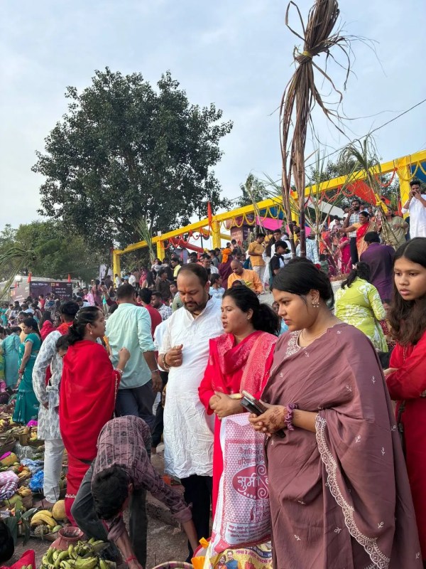 Chhath Puja 2025: छठ महापर्व का आज समापन, एफएम तड़का के RJ नरेंद्र पहुंचे महादेव घाट, छठ पूजा को लेकर की बातचीत, देखें 
