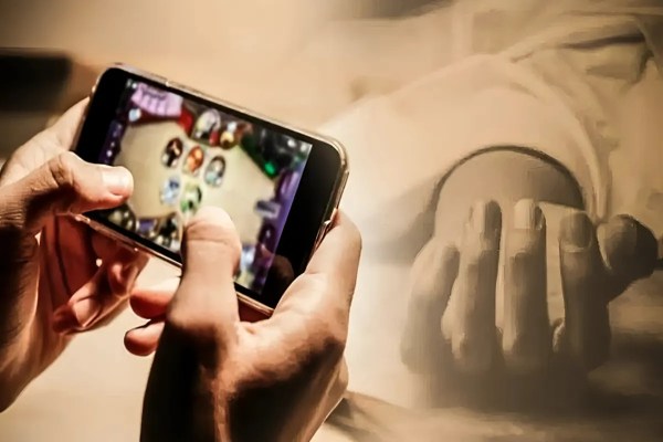 मोबाइल बना मौत का खेल! ऑनलाइन गेमिंग में फंसे बेटे ने मां की कर दी हत्या, 50 लाख से अधिक का ट्रांजेक्शन उजागर, (फोटो सोर्स : Whatsapp )