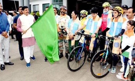 Anjana Yadav of MP will travel 4,000 km by bicycle