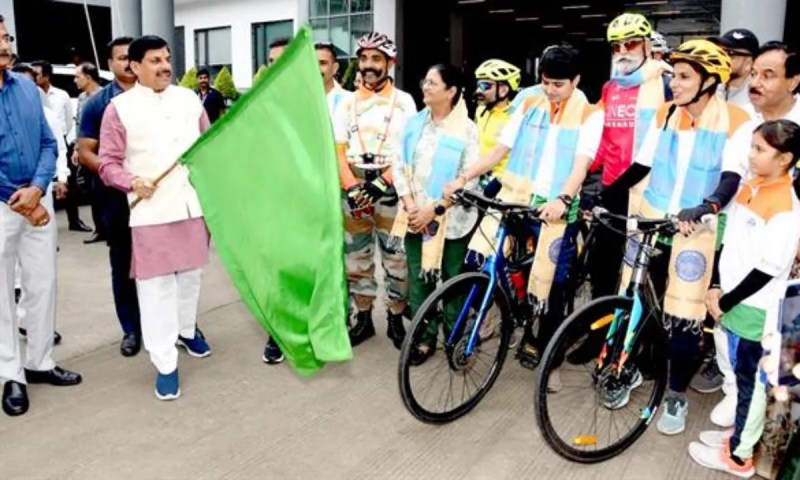 Anjana Yadav of MP will travel 4,000 km by bicycle