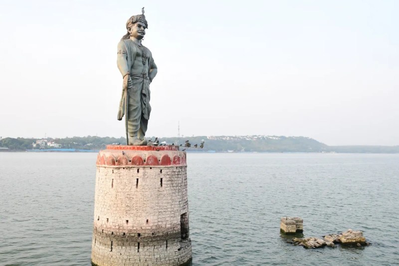 Grand entrance gates built in Bhopal