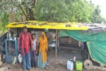 एक माह तिरपाल में गुजरा, अब कैसे कटेगी सर्द रातें