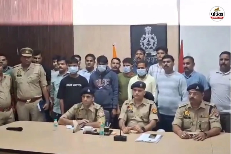 पुलिस ने 4 हिंदू लड़कों को किया गिरफ्तार।