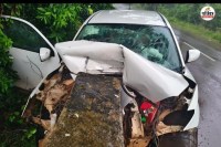 कार का हुआ भीषण एक्सीडेंट (फोटो सोर्स- पत्रिका)