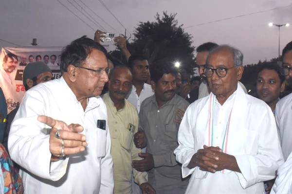 Formar Chif Minister Digvijay Singh 