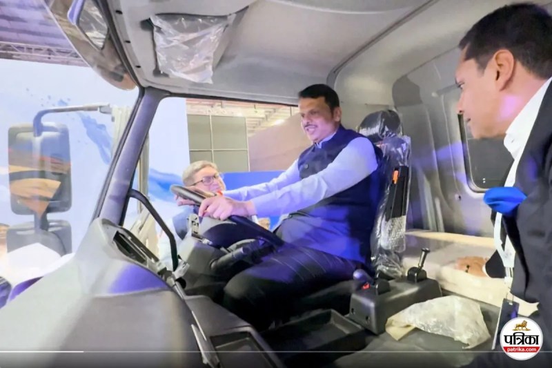 Devendra Fadnavis truck driving