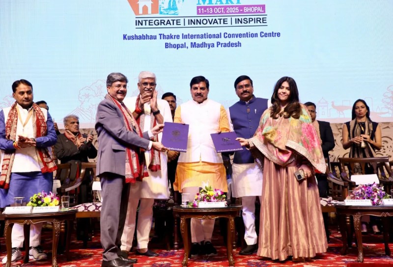 Ekta Kapoor of Balaji Tele Films met with the CM for film production