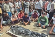 ashoknagar police barbarity man beaten drowned villagers protest mp news