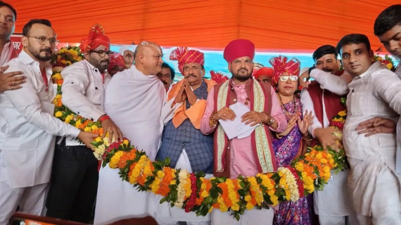 पूर्व सांसद बृजभूषण शरण सिंह का स्वागत (फोटो सोर्स- 'X' कानपुर)