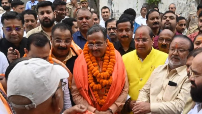 कानपुर पहुंचे दिनेश शर्मा (फोटो सोर्स- 'X' दिनेश शर्मा)