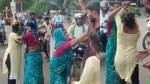 पति और प्रेमिका के बीच पहुंची पत्नी (फोटो सोर्स- 'X' कानपुर वीडियो ग्रैब)