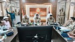 समीक्षा बैठक में पुलिस अधीक्षक जयप्रकाश सिंह (फोटो सोर्स- उन्नाव पुलिस सोशल मीडिया)