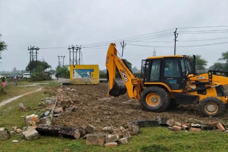 LDA Action Illegal Plotting (फोटो सोर्स : Whatsapp Group)