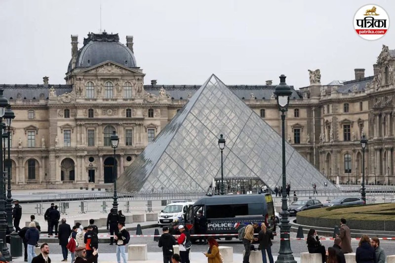 Louvre Napoleon Heist Chaos