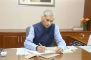 CS Anurag Jain lashes out at the Collector during the conference