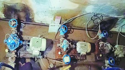 बालोद नगर पालिका अंतर्गत फिल्टर प्लांट के तीन में से दो मोटर पंप खराब हो गए हैं, जिसके कारण सोमवार को नगर की सभी पांच टंकी में पानी नहीं भर पाया।