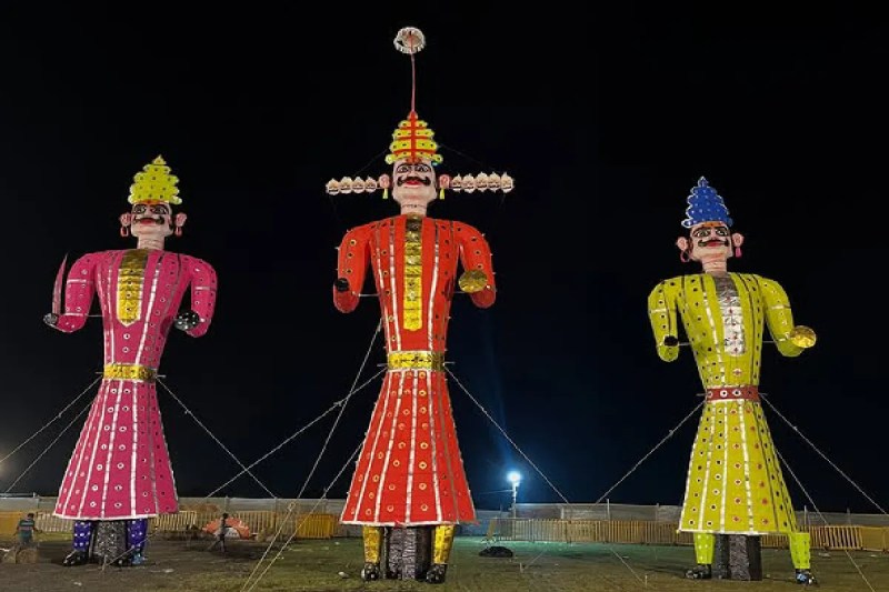 best dussehra 2025 bhopal tallest 111-foot Ravana Effigy Burnt