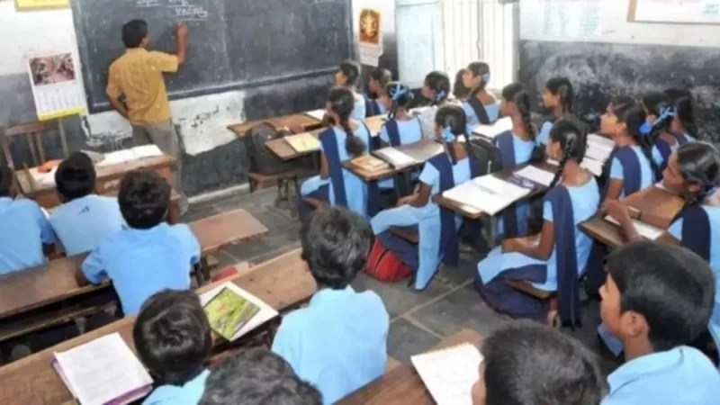 The High Court has lifted the stay on the result of the Assistant Teacher Recruitment Examination in Uttarakhand