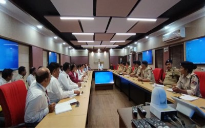 A review meeting on crowd management was held under the chairmanship of DRM.