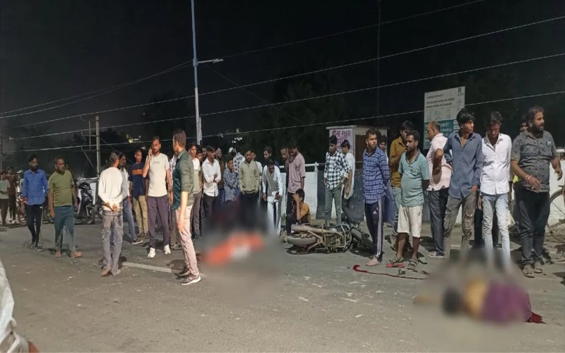 Tragic accident on overbridge: Two post office employees hit by truck, die