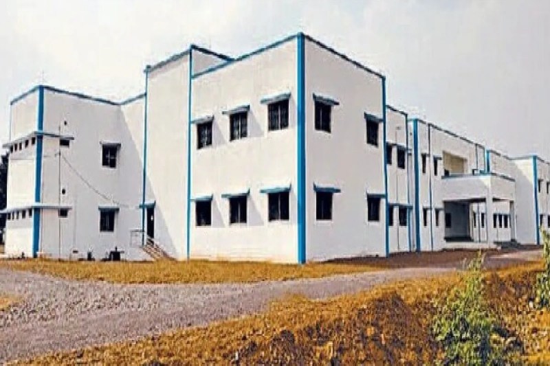 CG News: सरकारी कॉलेज बंजारी... 7 साल बाद भी अधूरी बिल्डिंग, 57 छात्रों की पढ़ाई प्रभावित(photo-patrika)