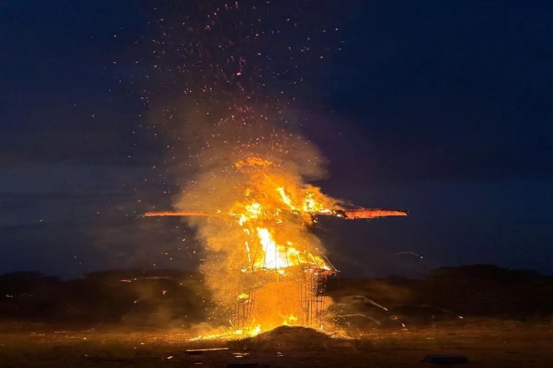 Ravana's pride shattered, his family destroyed in 60 seconds; an arrow pierced his navel and sparks erupted from his eyes.