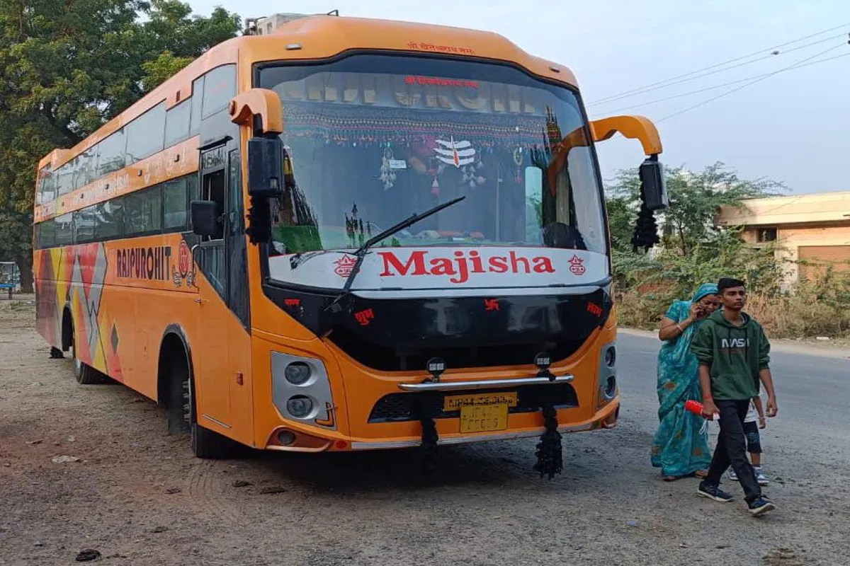 bag stolen from private bus in Pali