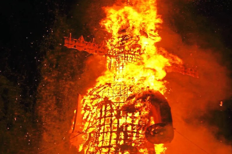 भगवान राम की निकाली सवारी, भस्म हुआ दशानन का अहंकार